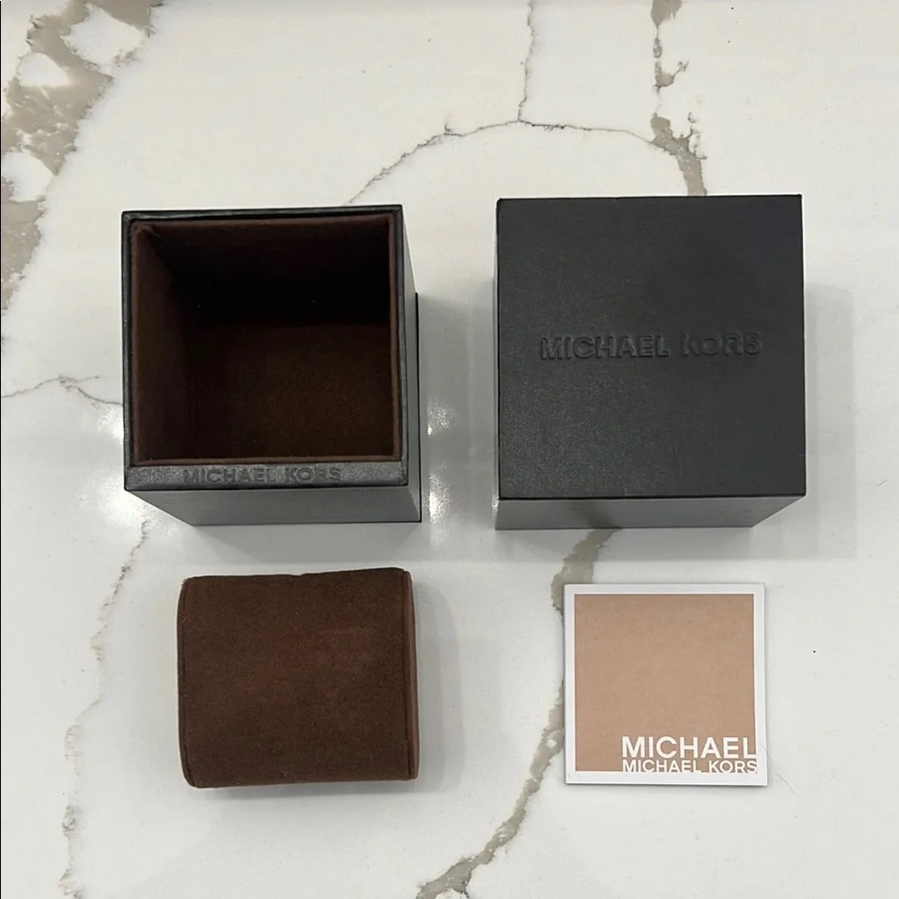 Michael Kors, Watch Leather Box Oversized Lexington Gold-Tone Watch and Crocodile Embossed  main image 4